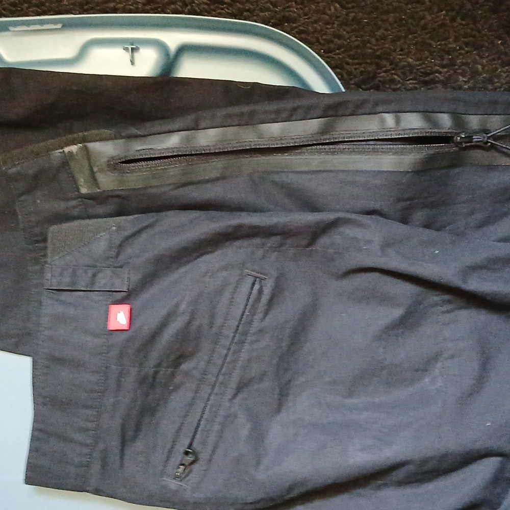 Black nick woven tech pants sz 34